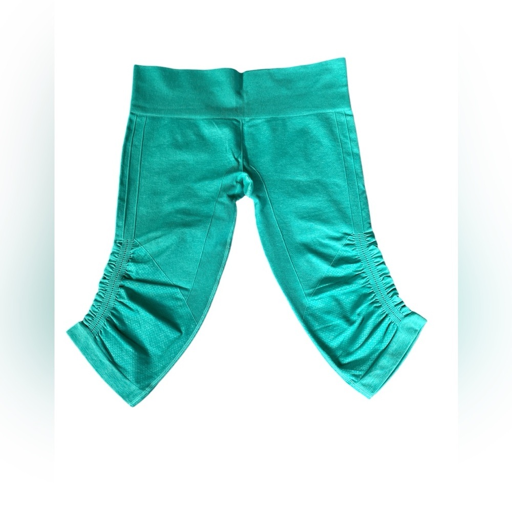 Lululemon In The Flow Crop II Leggings, Size 10, Heathered Blue Tropics - Picture 6 of 12